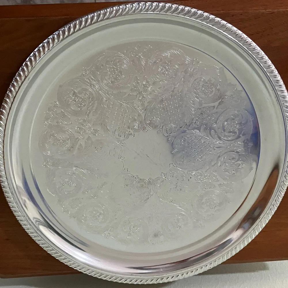 TRADITIONALWARE  No 7822 ALUMNINUM TRAY this wonderful